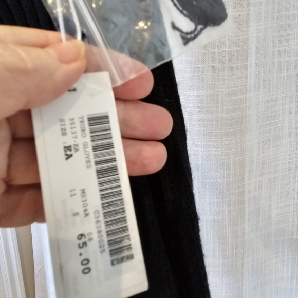 New lambswool black knit GLOVES - Picture 3 of 4